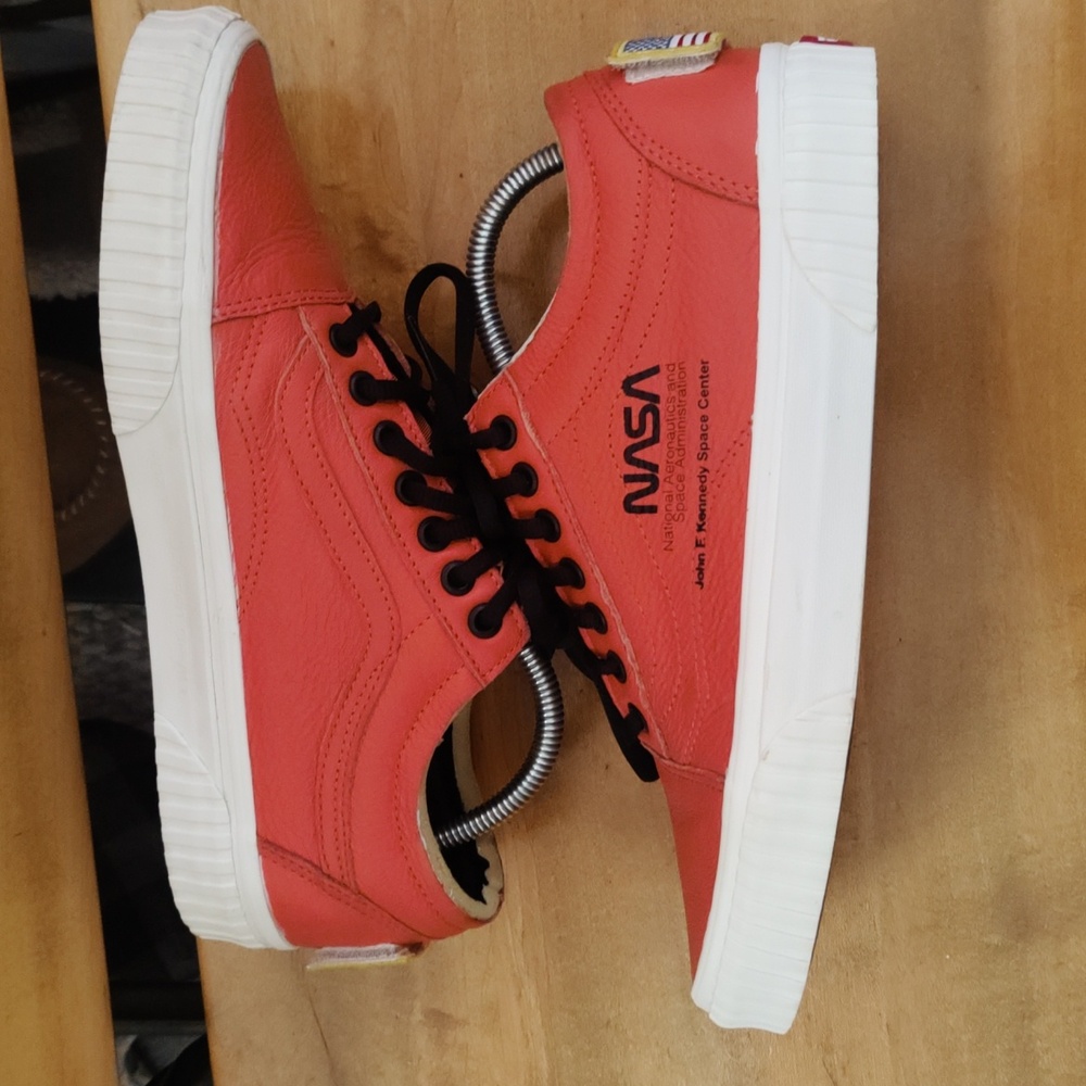 Limited Edition Vans x NASA Firecracker Orange Size 9.5 - Picture 9 of 14
